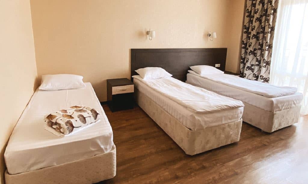 rooms-economy
