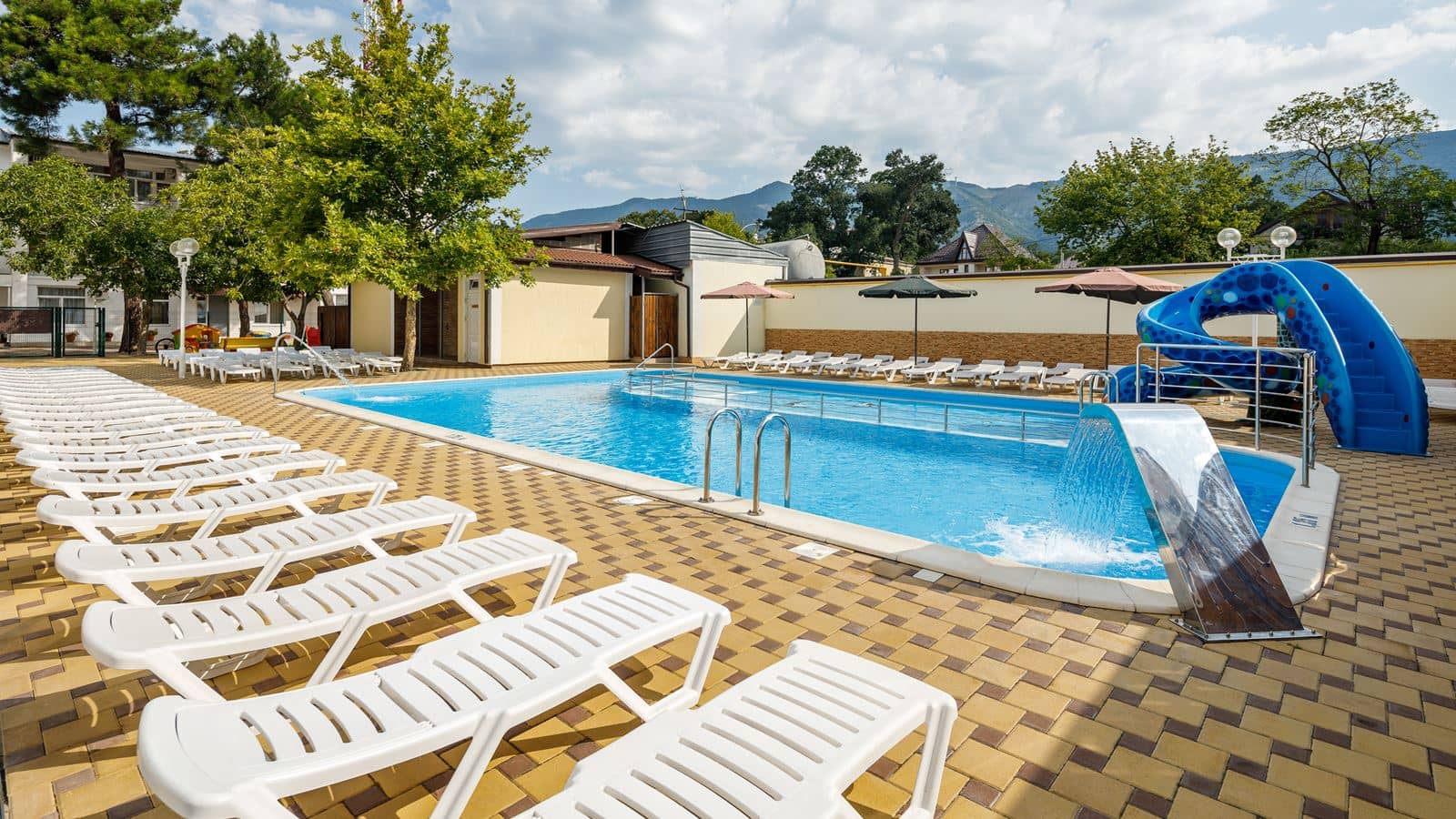 pools-outdoor-pool