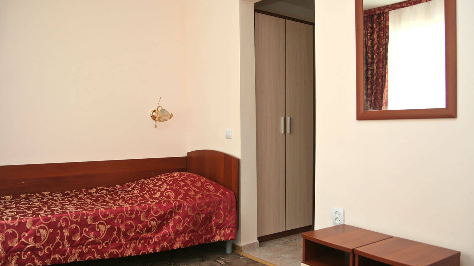 rooms-2-room-standard-building-4