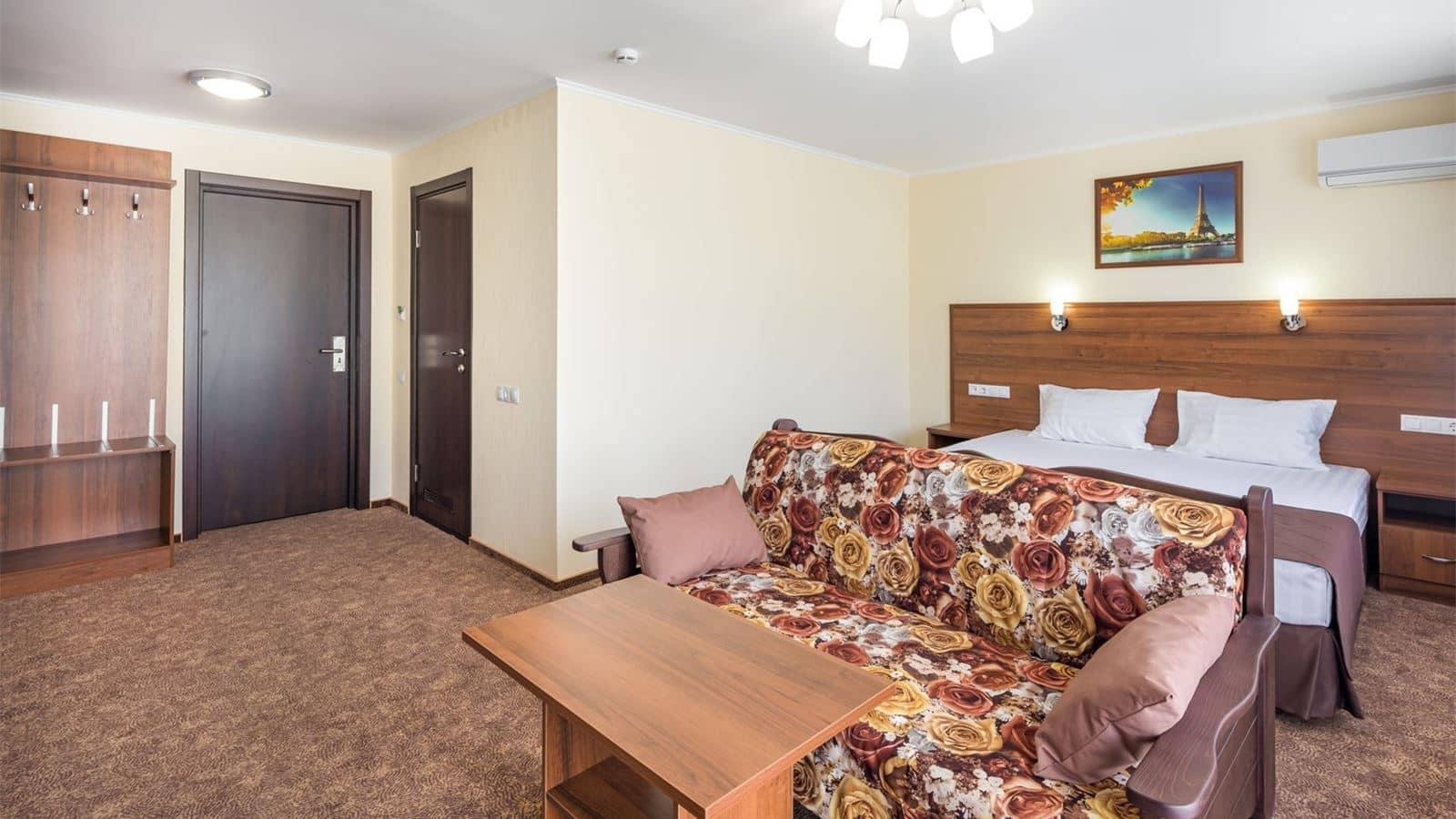rooms-2seater-classic-building-3-8