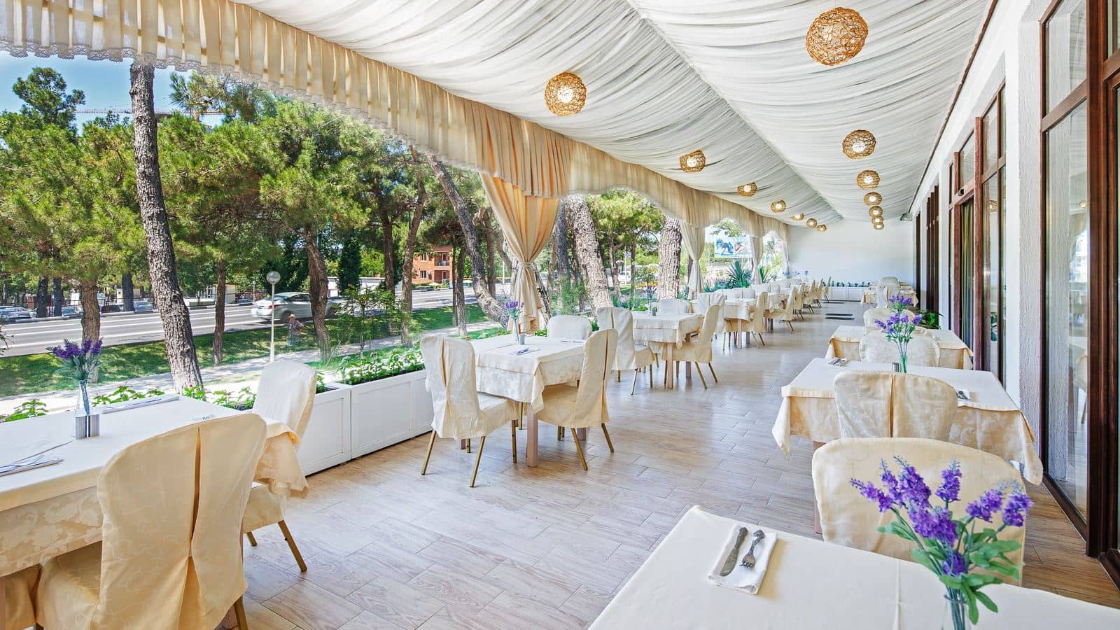 restaurants-