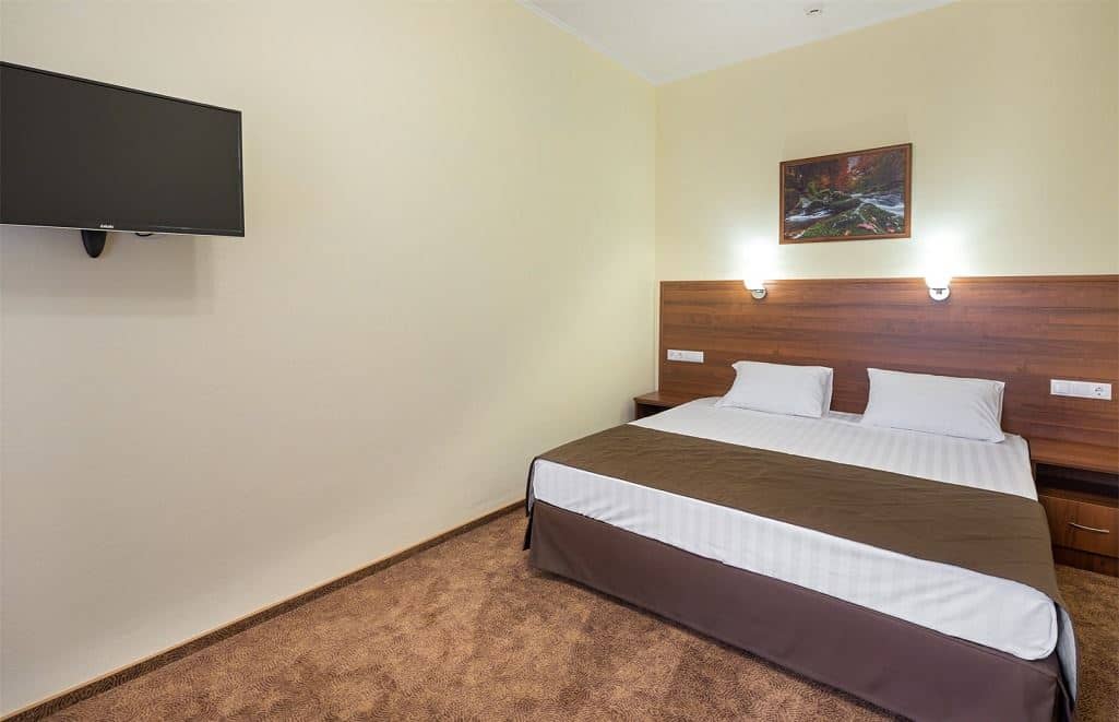 rooms-2bed-2room-family-building-347