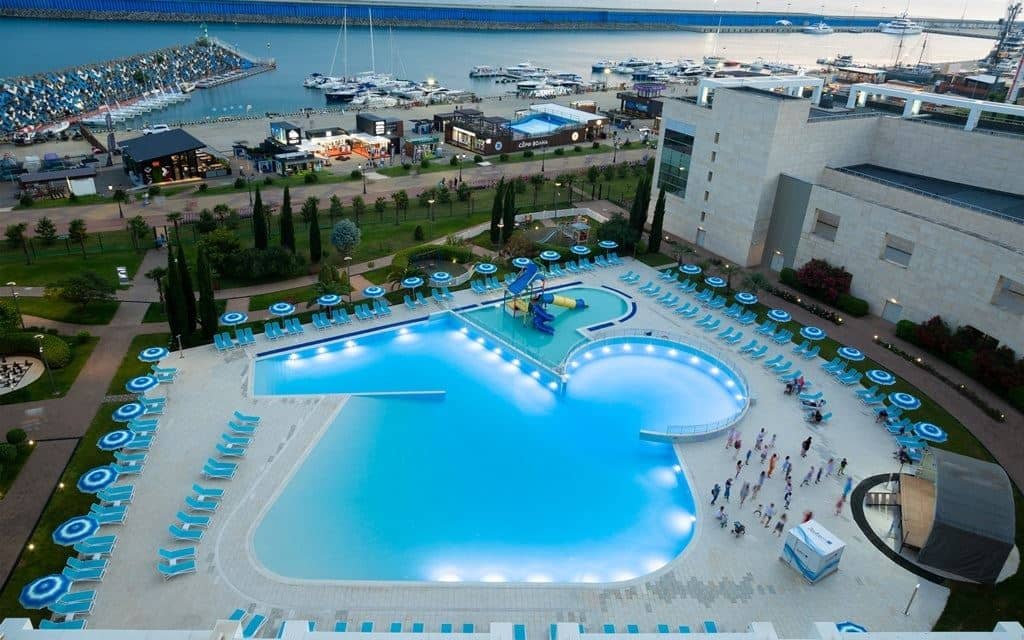 pools-outdoor-pool