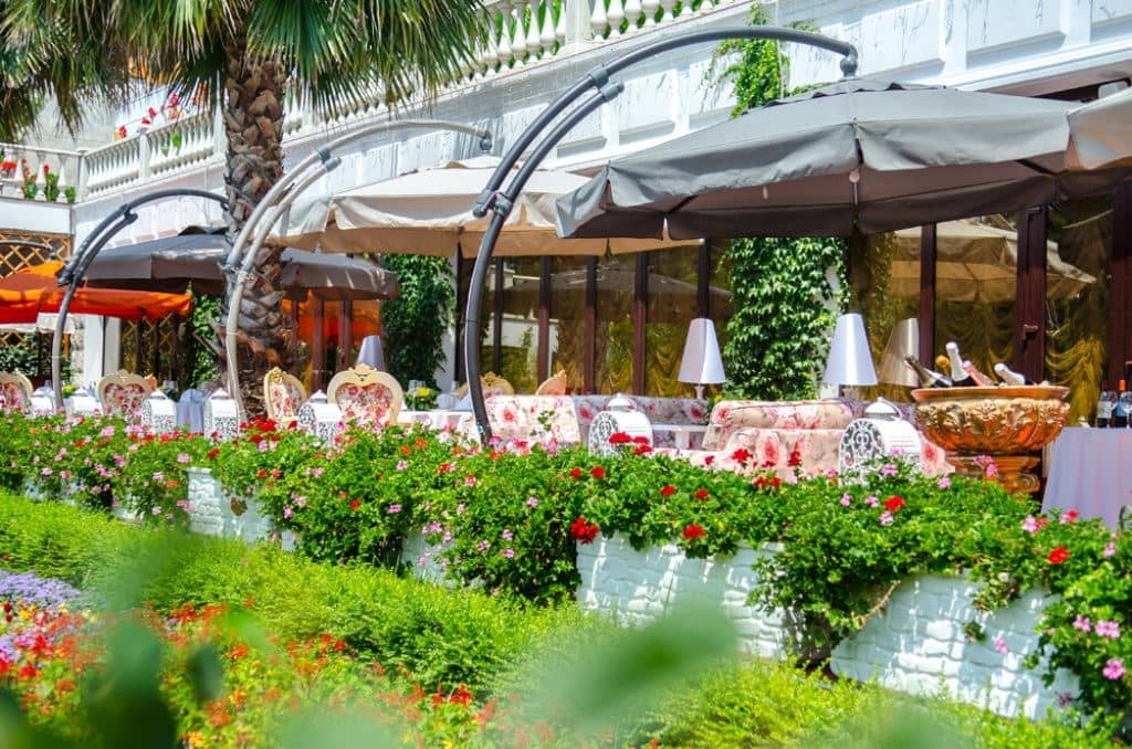 restaurants-