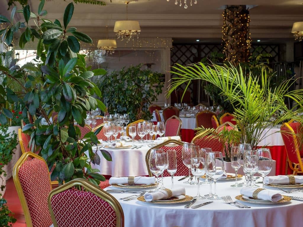 restaurants-