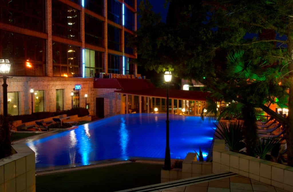pools-outdoor-pool