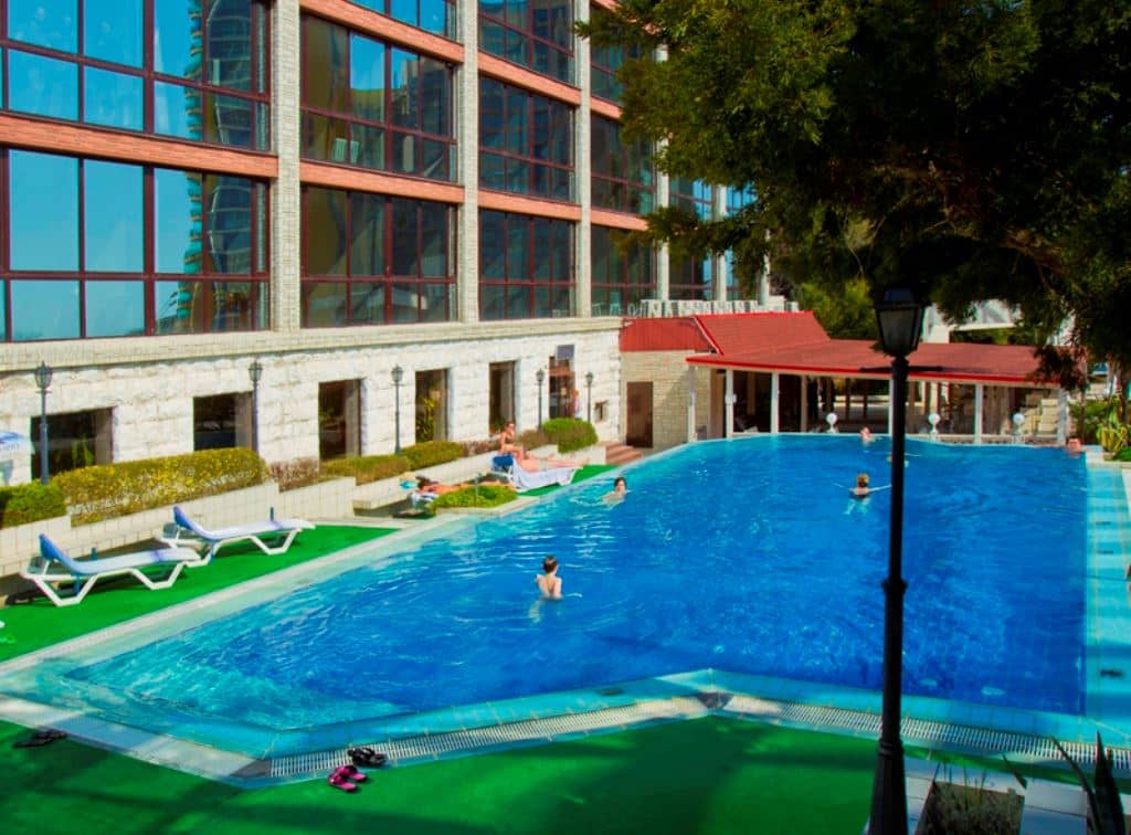 pools-outdoor-pool