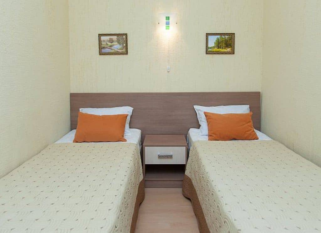 rooms-economy