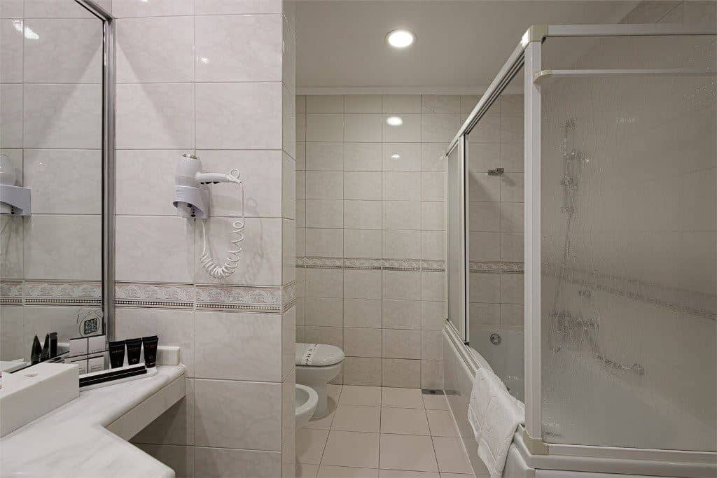 rooms-2-room-luxe