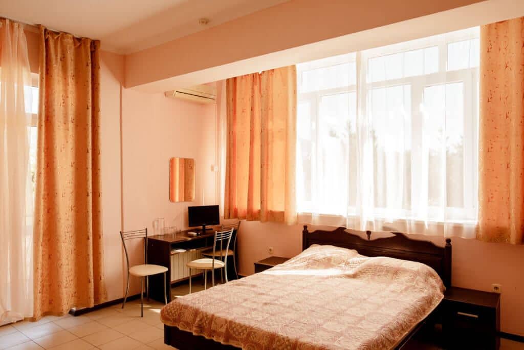 rooms-2room-suit-mc