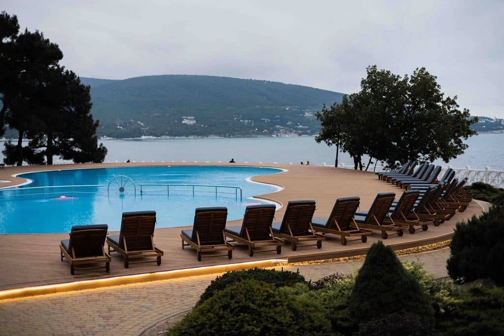 pools-outdoor-pool