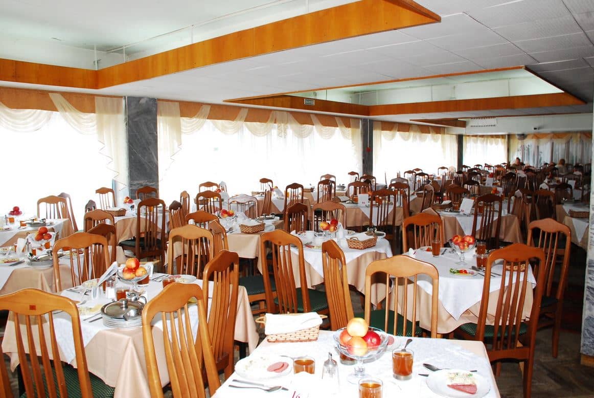 restaurants-obedennyi-zal