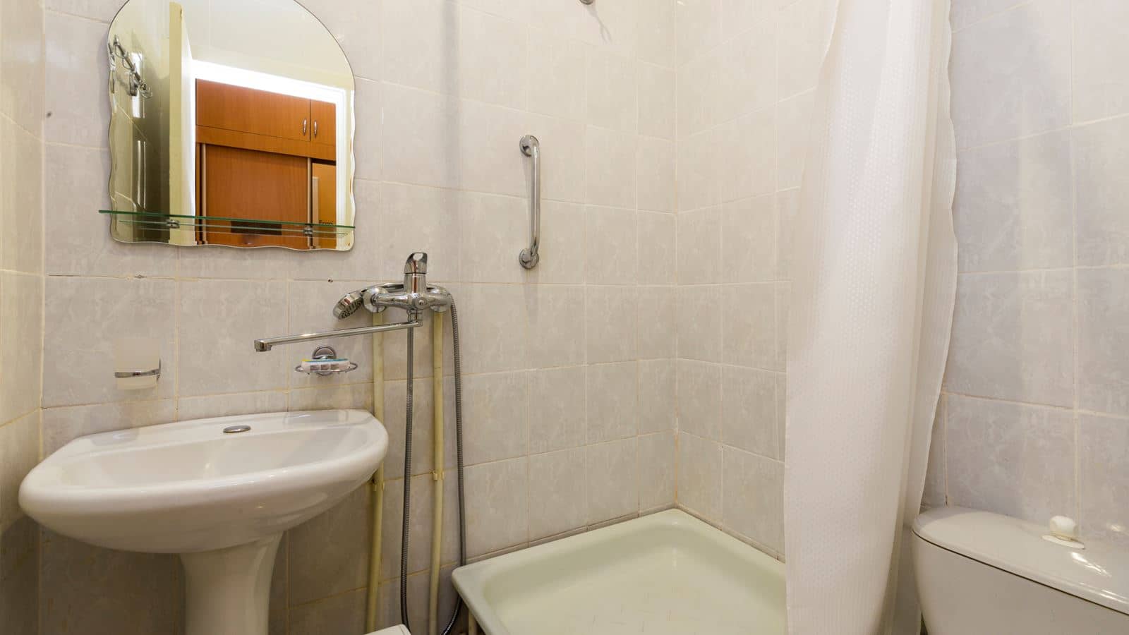 rooms-room-standard-typea-wellness
