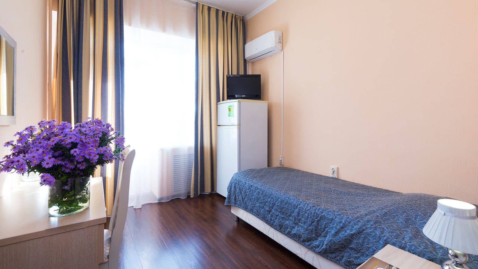 rooms-single-2-categories-building-3