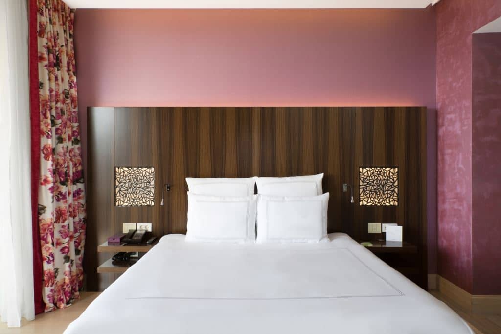rooms-swiss-deluxe-king-dvor