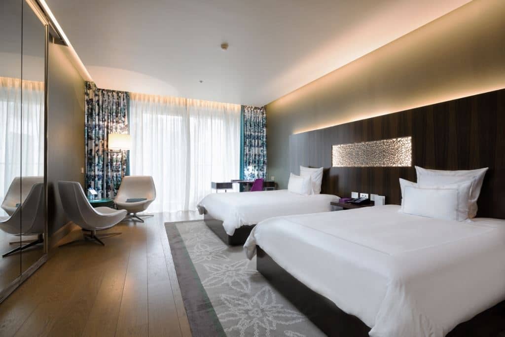 rooms-swiss-deluxe-twin-dvor