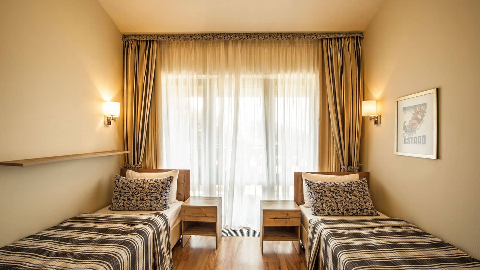 rooms-apartament-2-bedroom-balcony