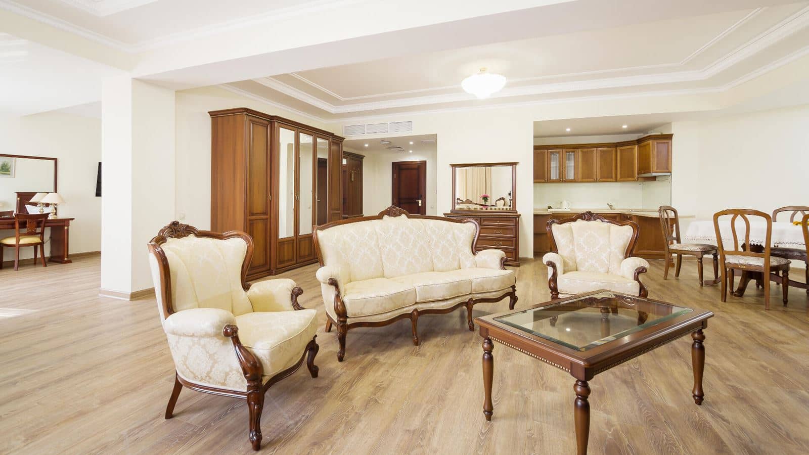 rooms-apartment-balcony