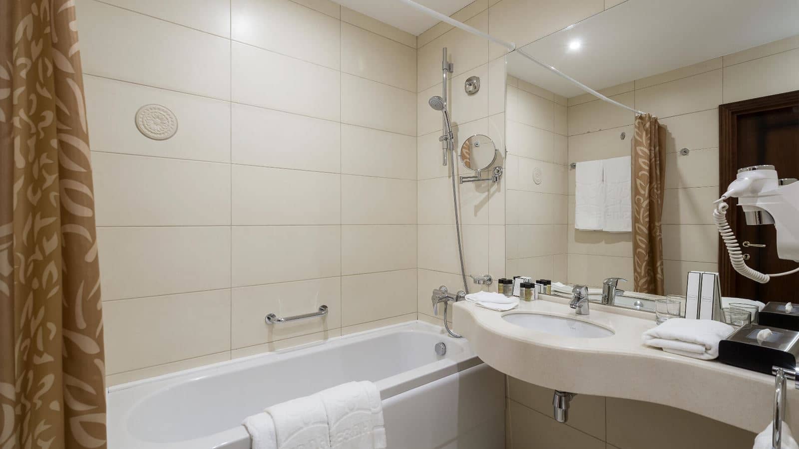 rooms-junior-suite