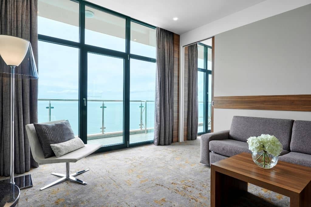 rooms-suite-deluxe