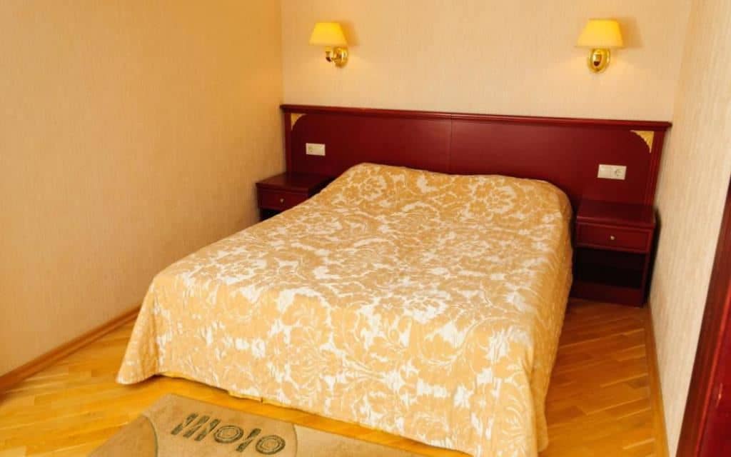 rooms-room-deluxe