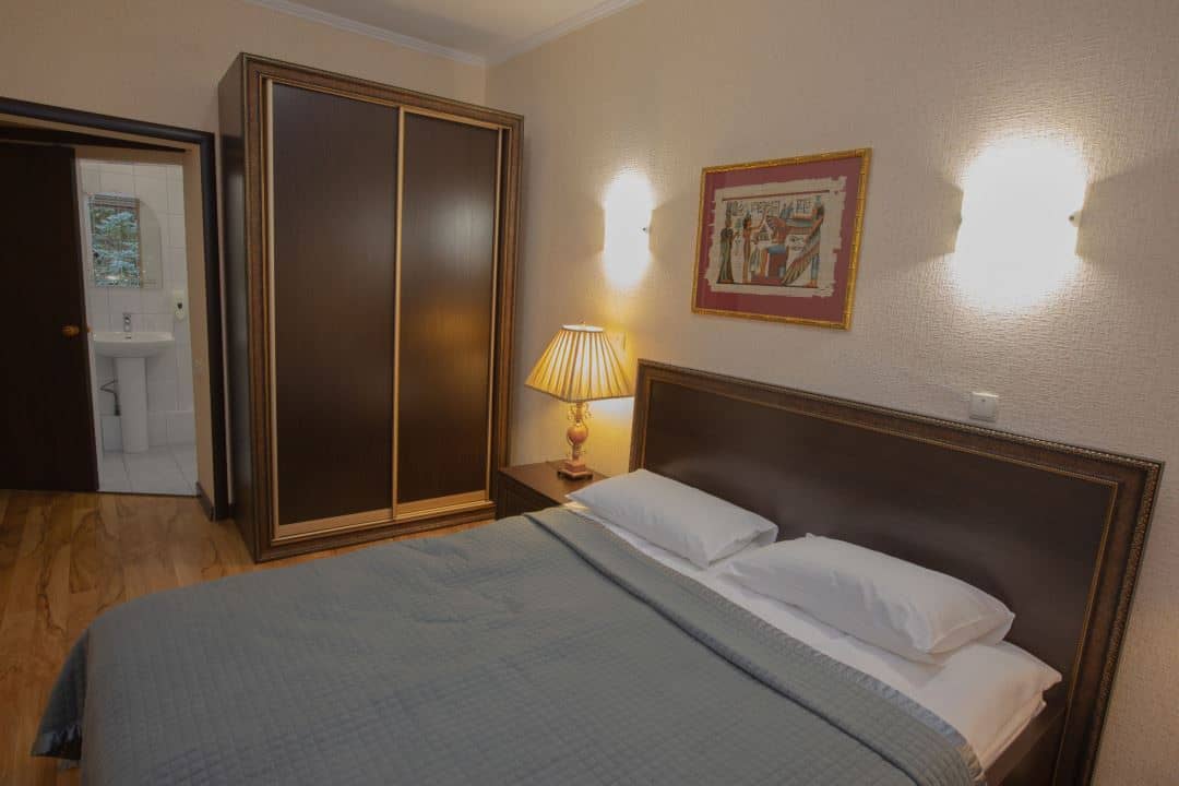 rooms-family-room