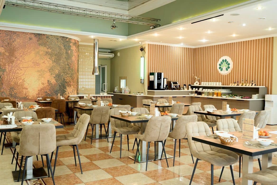 restaurants-obedennyi-zal