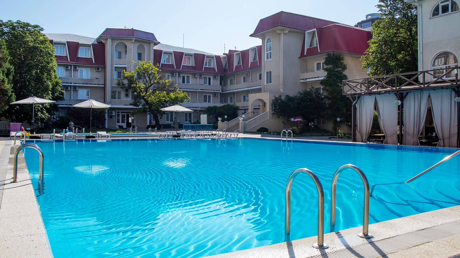 pools-outdoor-pool