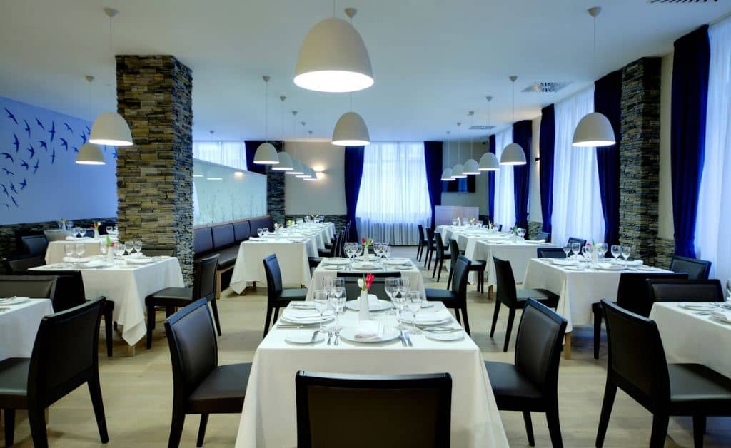 restaurants-