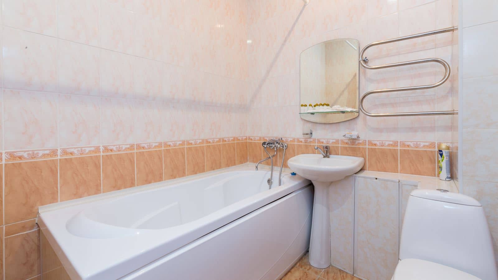 rooms-2-mest-2-komn-luxe-korpus-gornyi