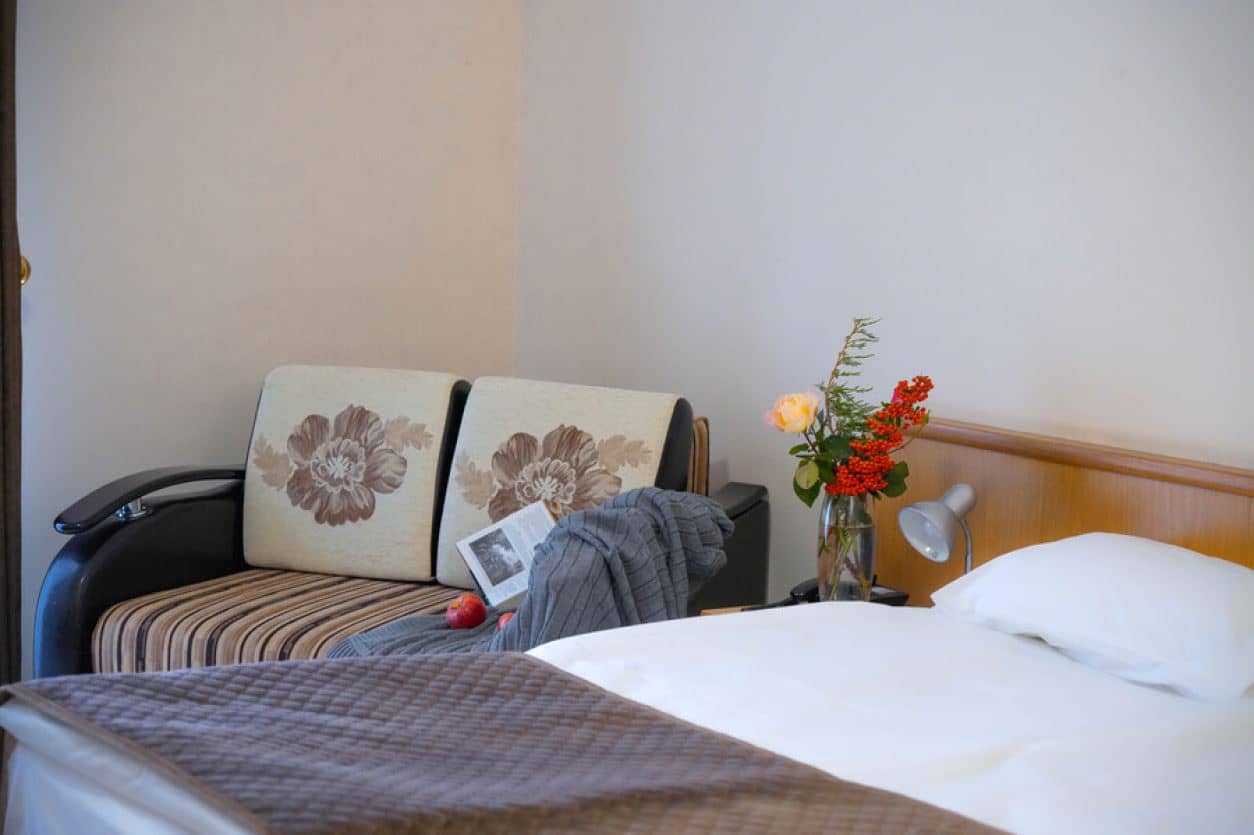rooms-2bed-2room-junior-suite