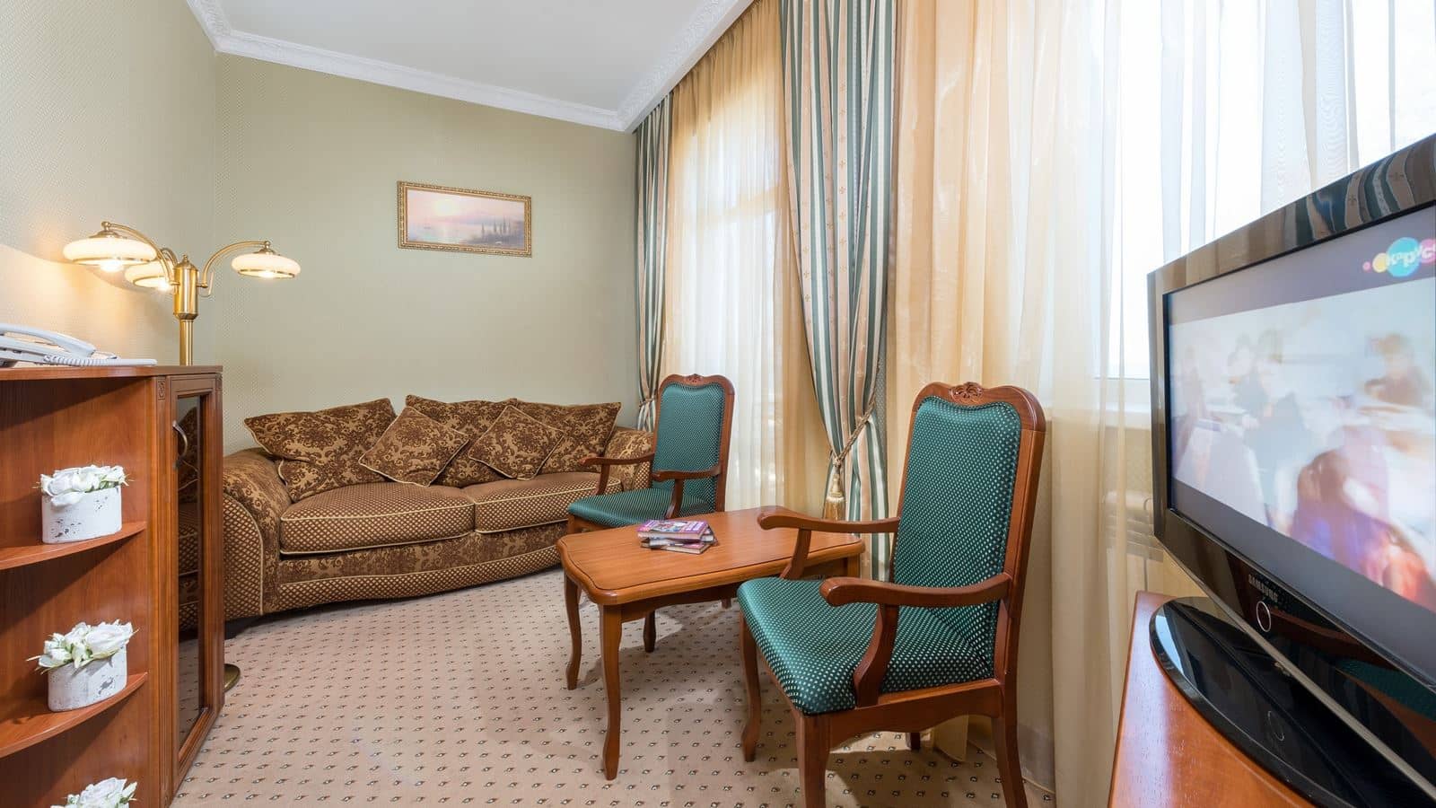 rooms-2-rooms-lux