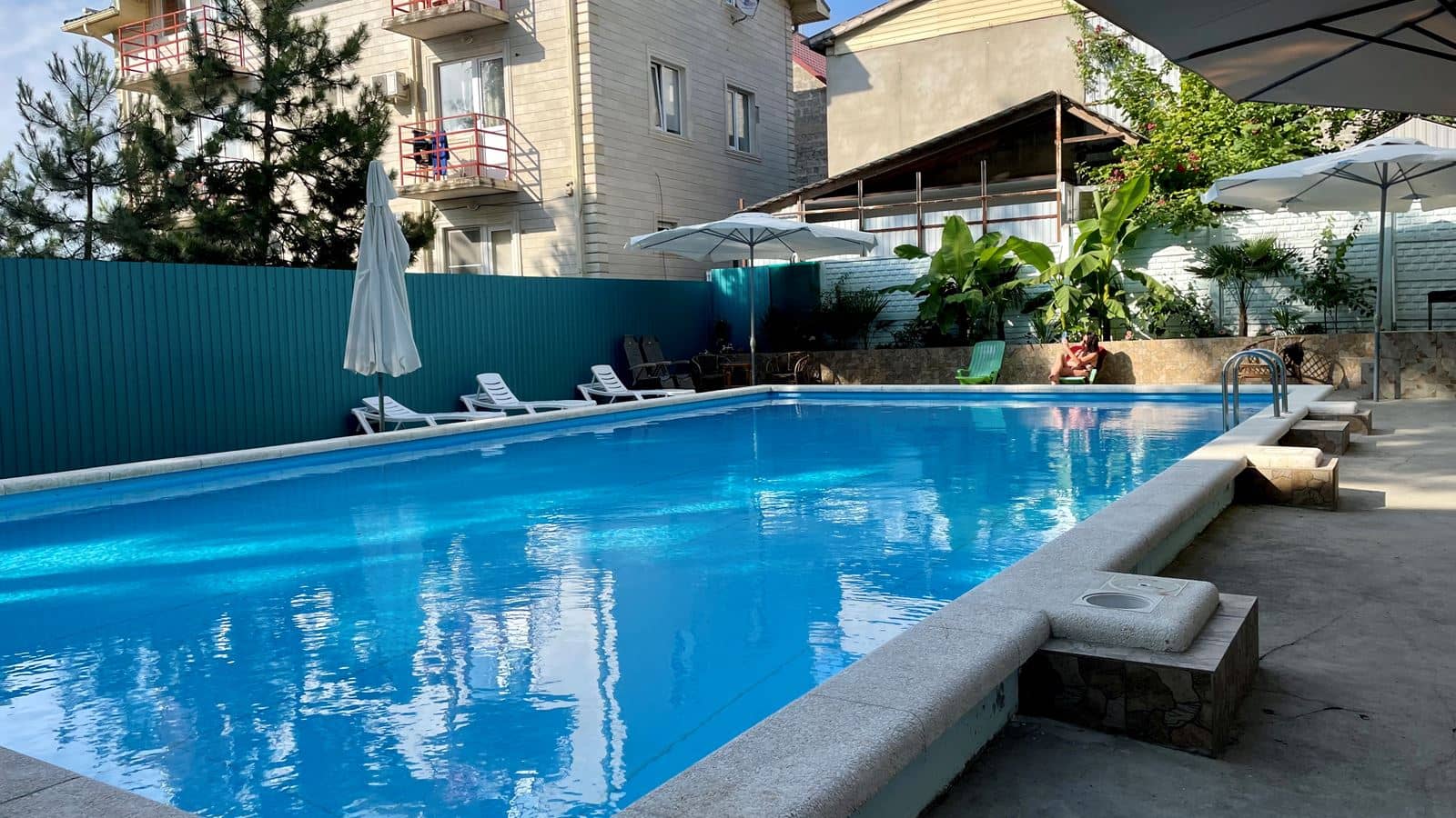 pools-outdoor-pool