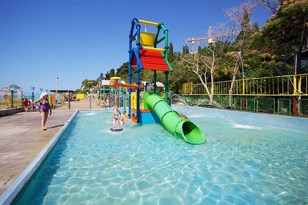 pools-outdoor-pool