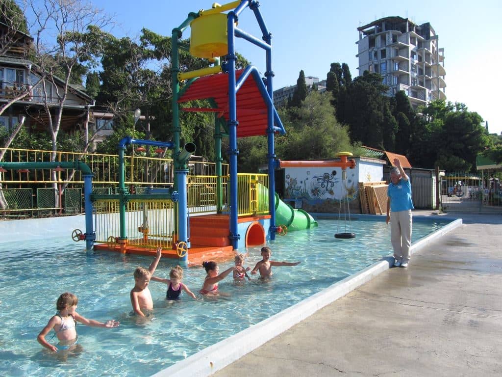 pools-outdoor-pool