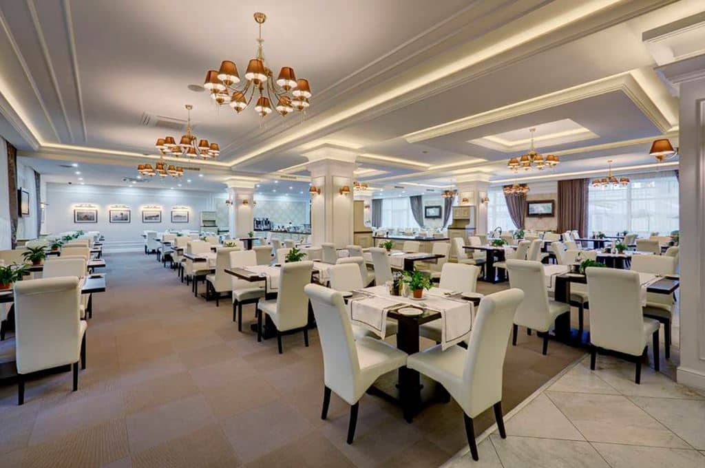 restaurants-restaurant