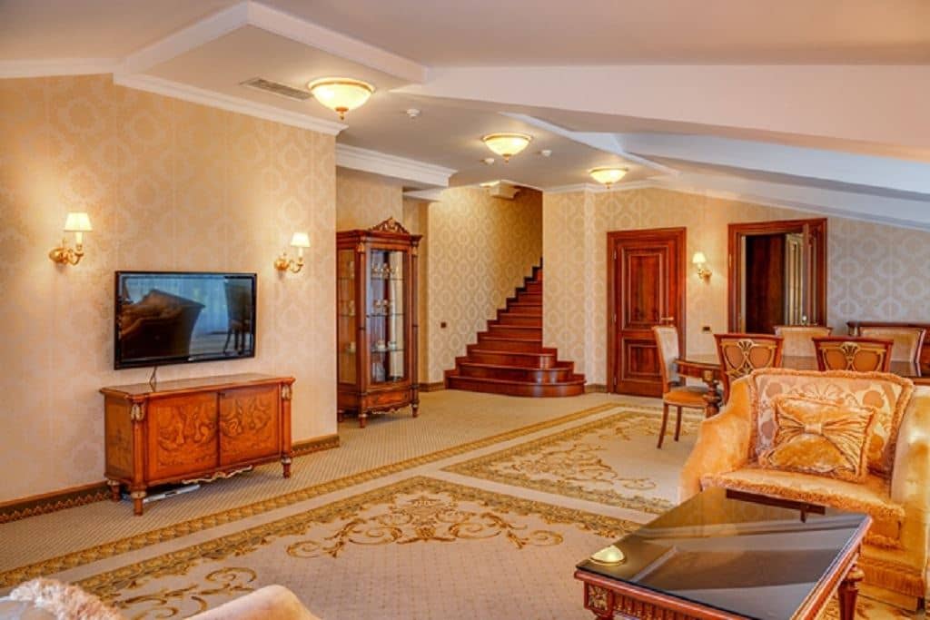 rooms-apartment-quad-gardenview