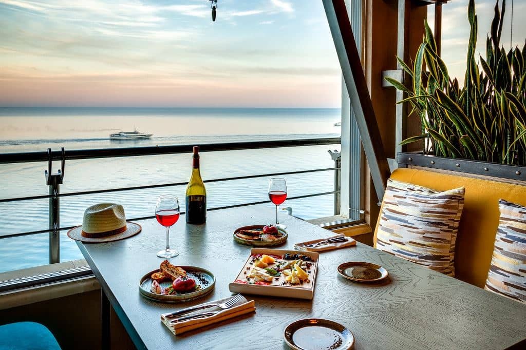 restaurants-restaurant