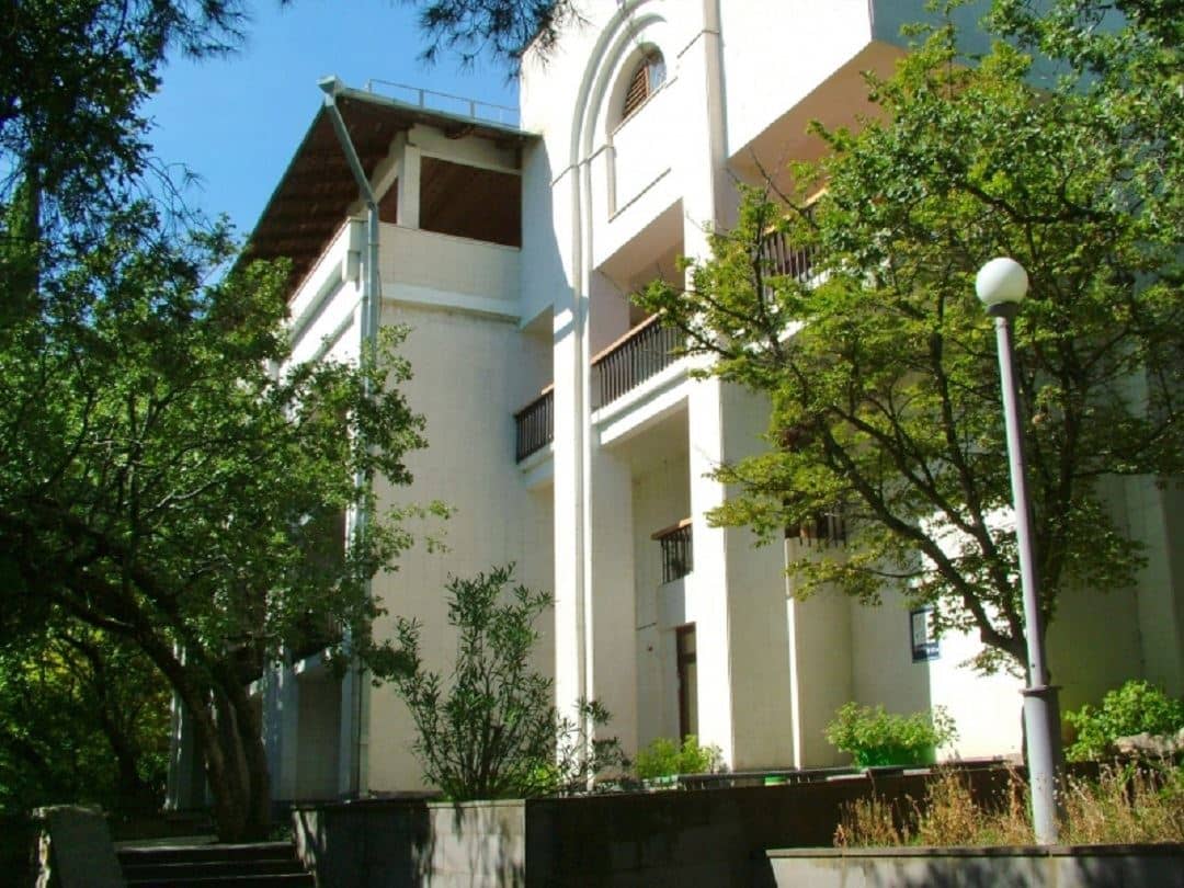 general-main-building