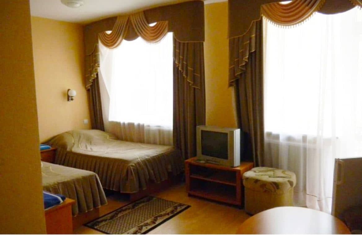 rooms-room-standard-twin