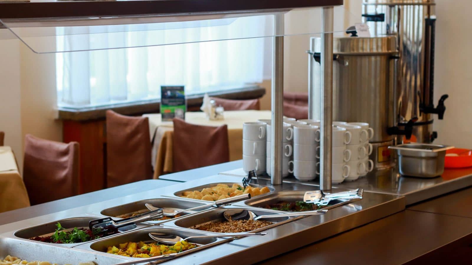 restaurants-restaurant