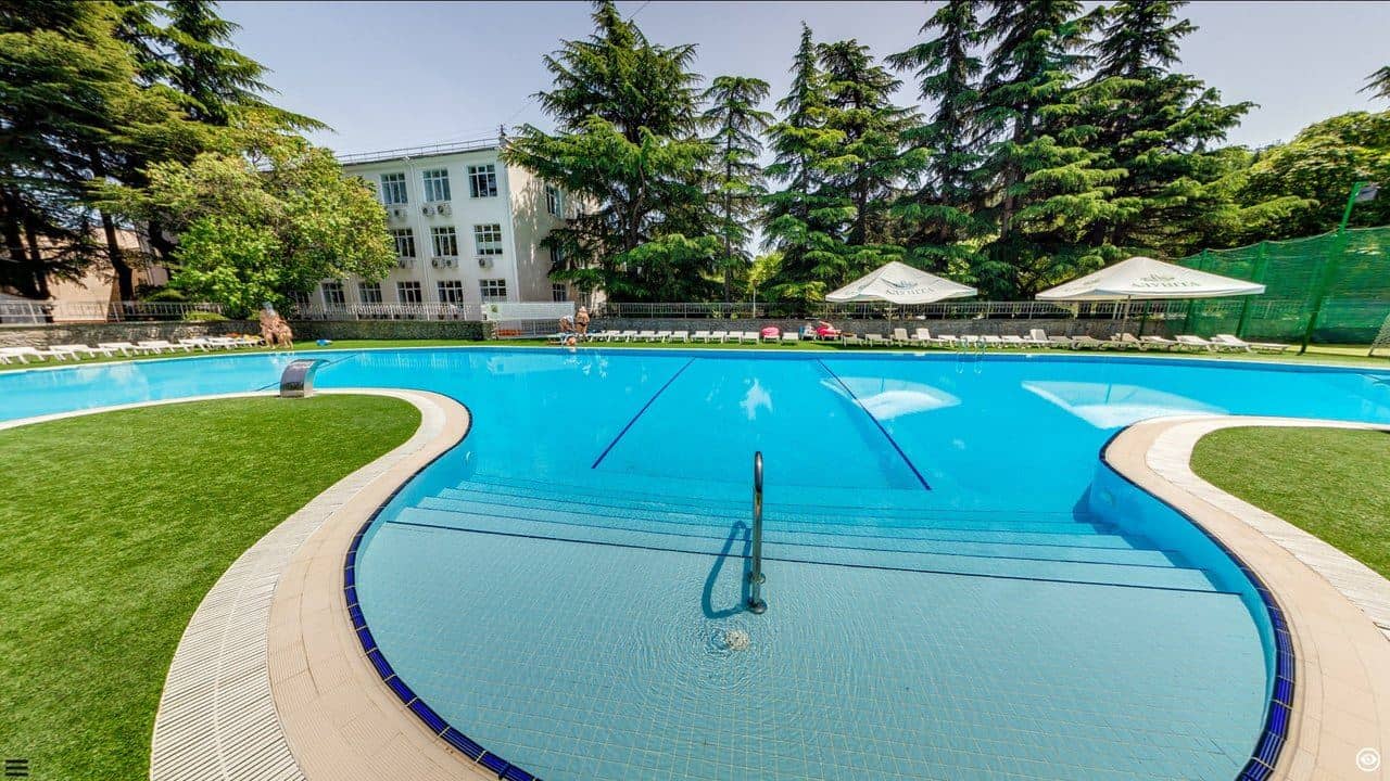 pools-outdoor-pool