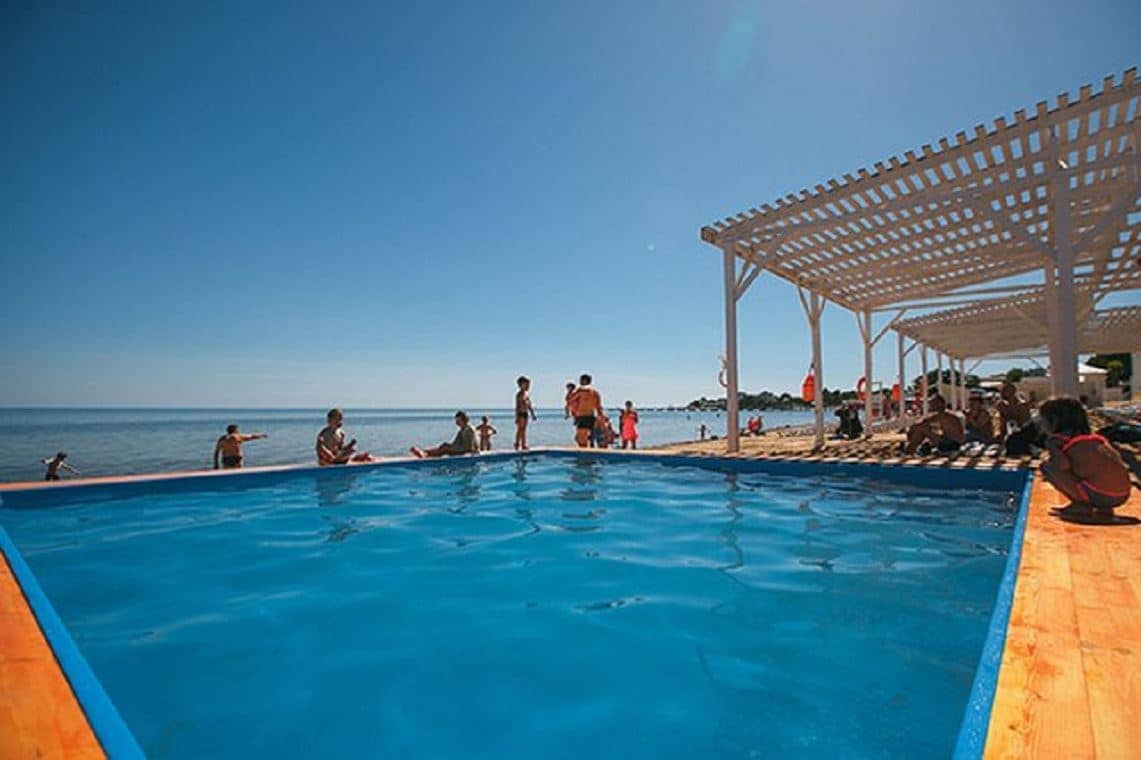 pools-outdoor-pool