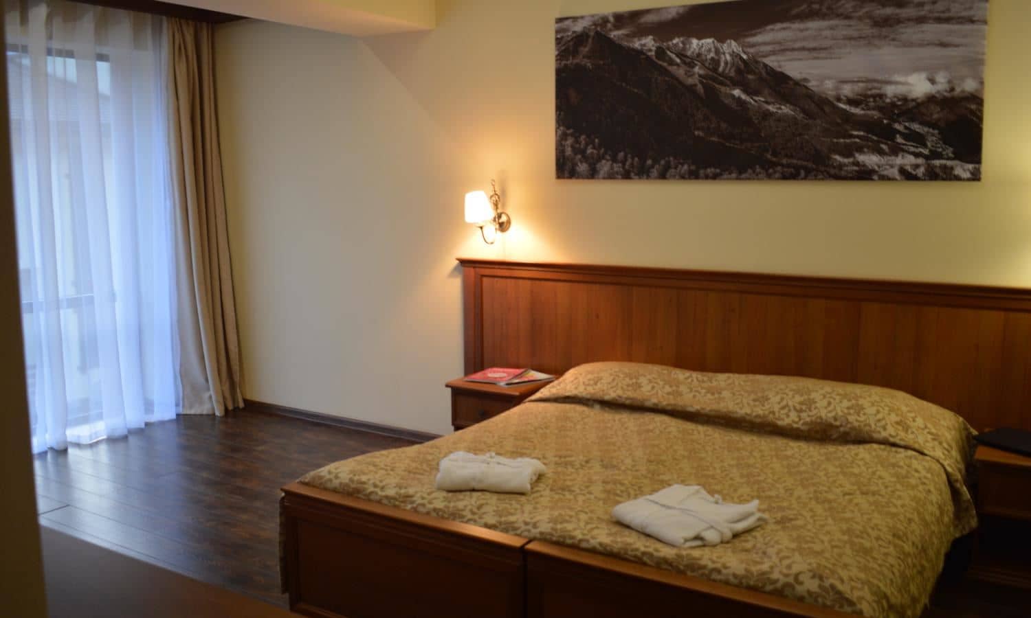 rooms-shale