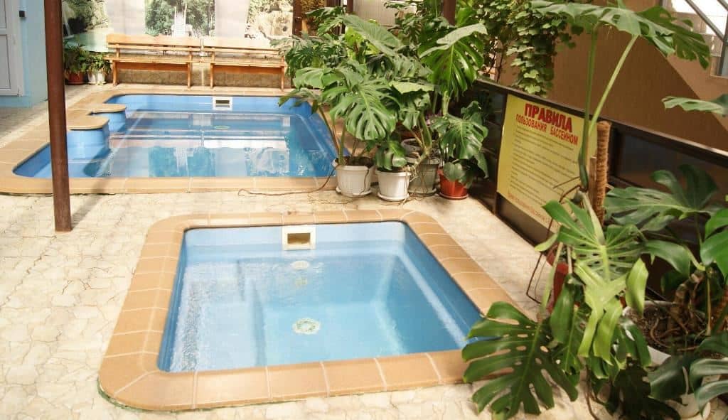 pools-outdoor-pool