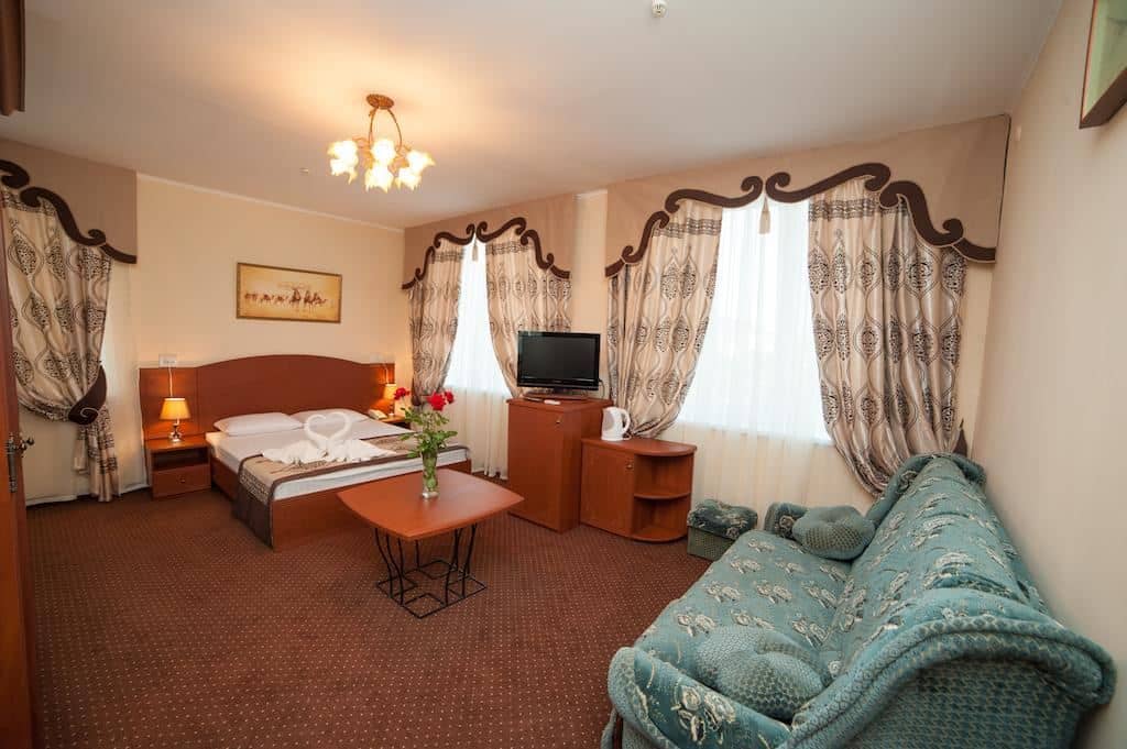 rooms-deluxe-room