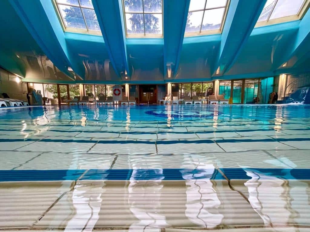 pools-indoor-pool