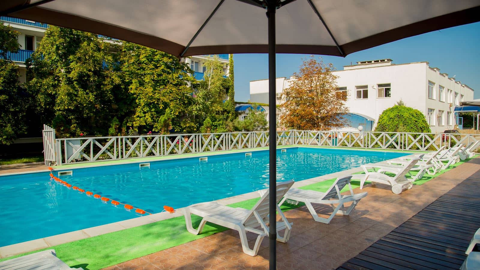 pools-outdoor-pool