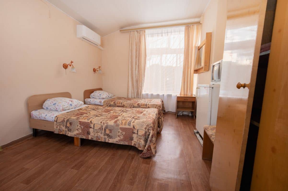 rooms-4-местный-2х-комнатный-каменные-домики