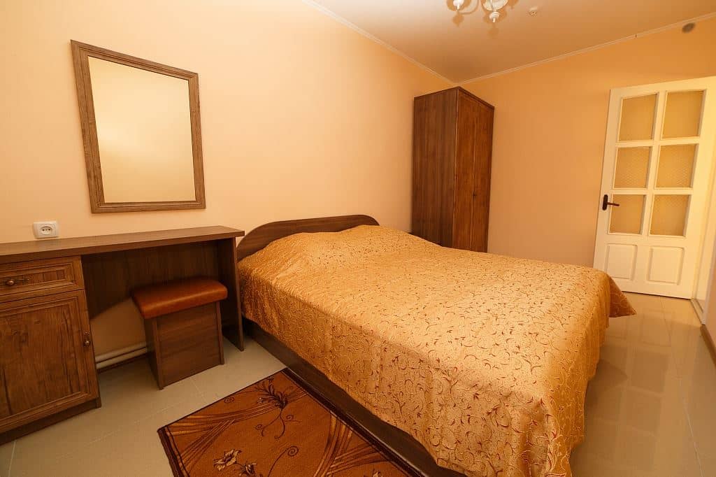 rooms-2-room-building-8